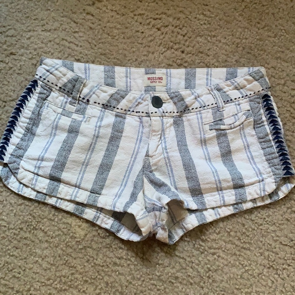 MOSSIMO Shorts Size 3